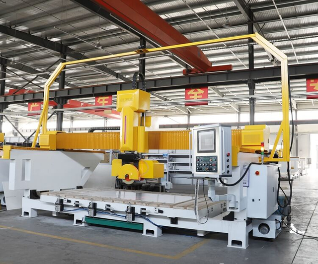 薄石材面板保温装饰板生产线车间图